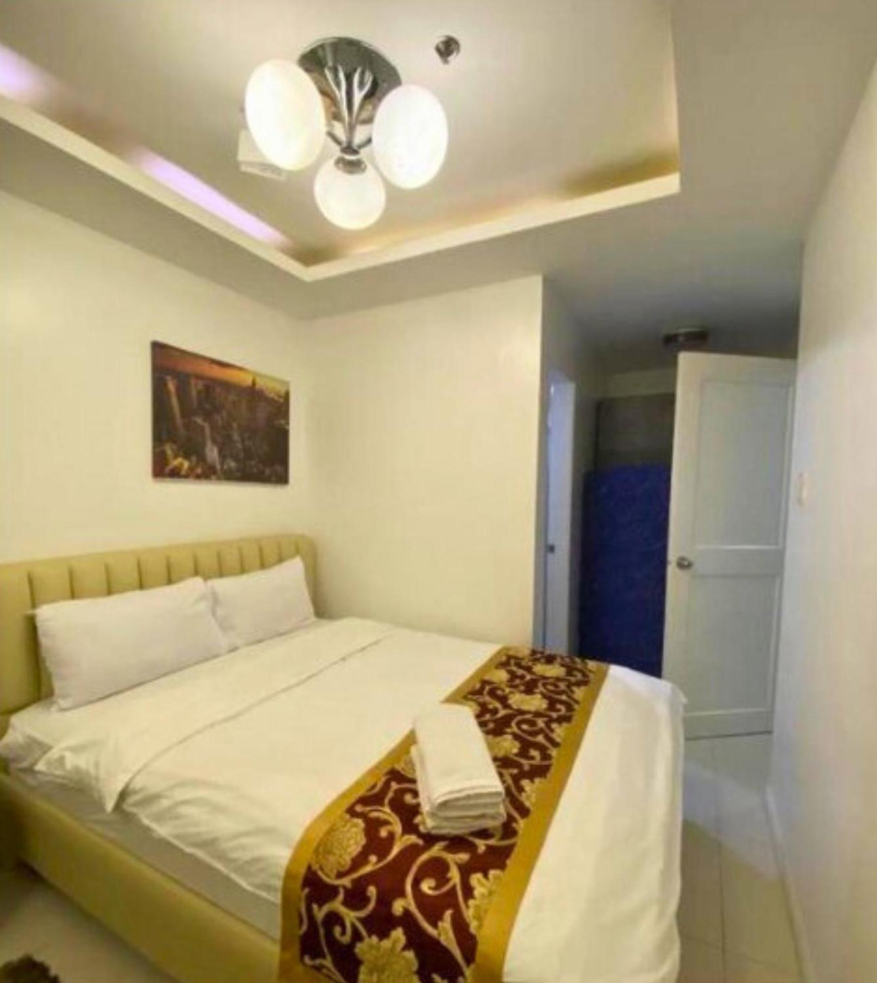 Near Us Embassy X Free Unlimited Pool, Massage & Sauna Access X Promo This Month! Explore Deluxe Studio W Balcony In Manila Perfectly Situated Near Naia Airport, Heart Of Manila Updated 2025 Price For Your Unforgettable Ultimate Staycation Experience Bagian luar foto