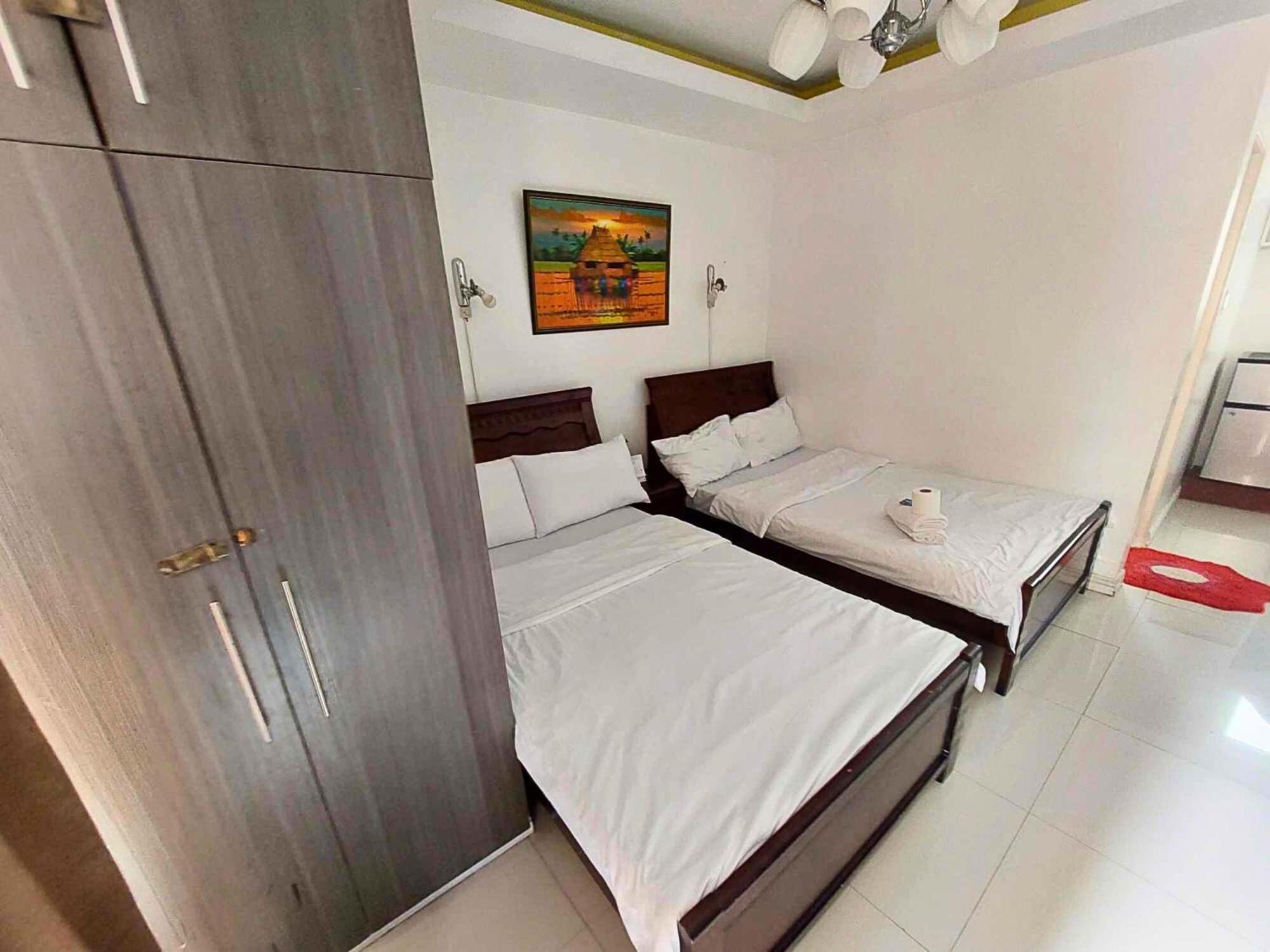 Near Us Embassy X Free Unlimited Pool, Massage & Sauna Access X Promo This Month! Explore Deluxe Studio W Balcony In Manila Perfectly Situated Near Naia Airport, Heart Of Manila Updated 2025 Price For Your Unforgettable Ultimate Staycation Experience Bagian luar foto